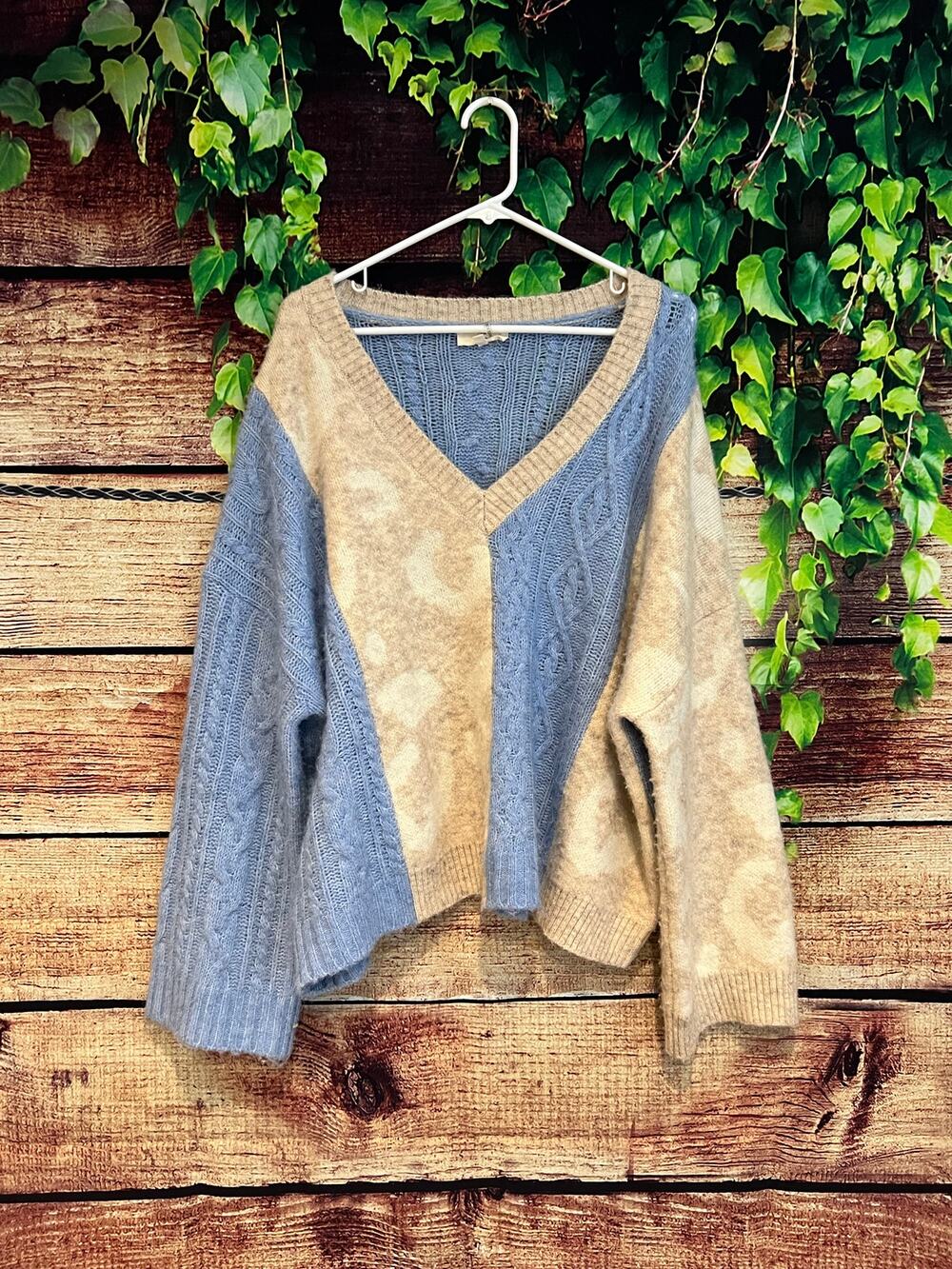 Entro V Neck Long Sleeve Sweater Pullover Drop Shoulder Blue Print Large Ovrsize